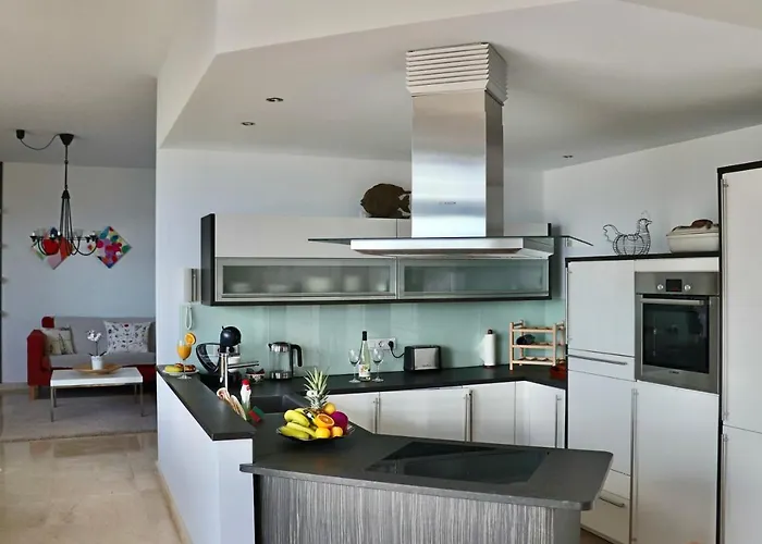 בית נופש Panoramic Seaview Escape